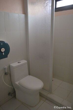 Bathroom - Dolores Hotel (General Santos)