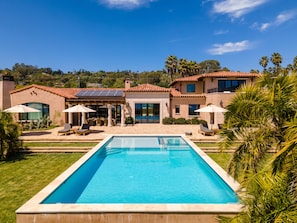 Outdoor pool, a heated pool - Oceanfront Island View Gated Santa Barbara Villa (Santa Barbara)