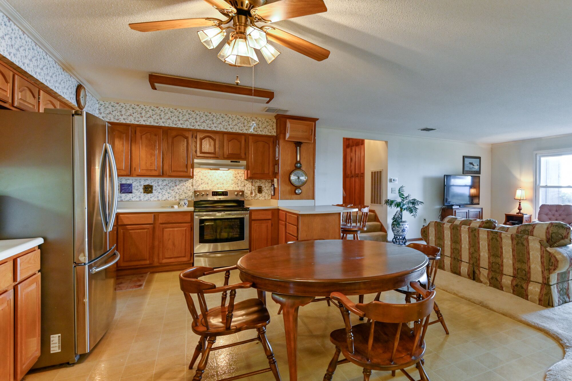 Family friendly and Charming home on the beach!