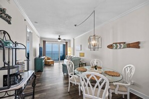 Dining - Beach Front Condo! Newly Renovated! Awesome views! Private Balcony! (Gulf Shores)