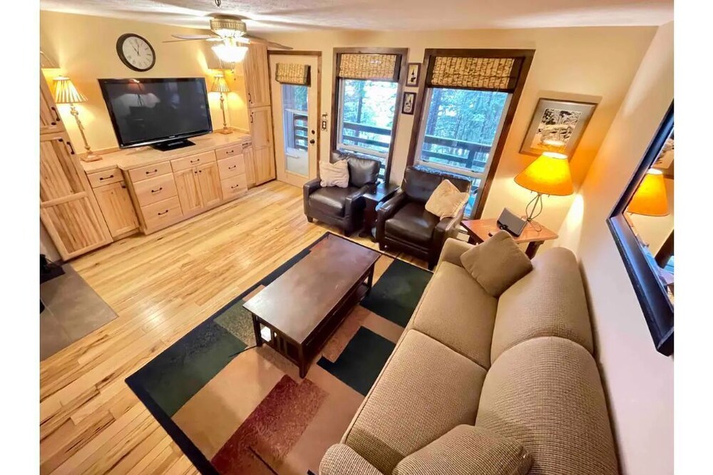 24 Mountain Crest, Snowshoe, WV