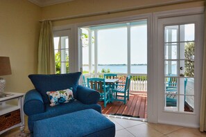 TV - Indigo Reef Resort Villas and Marina (Marathon)