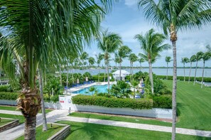 Property grounds - Indigo Reef Resort Villas and Marina (Marathon)