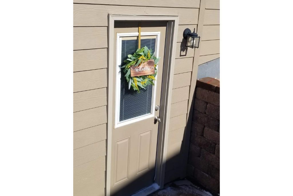 Great Garden Level Apartment with Mountain Views