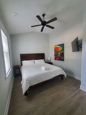 2 chambres, fer et planche à repasser, lit de bébé portatif, Wi-Fi