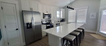 Walk to Corolla Village and the Beach!