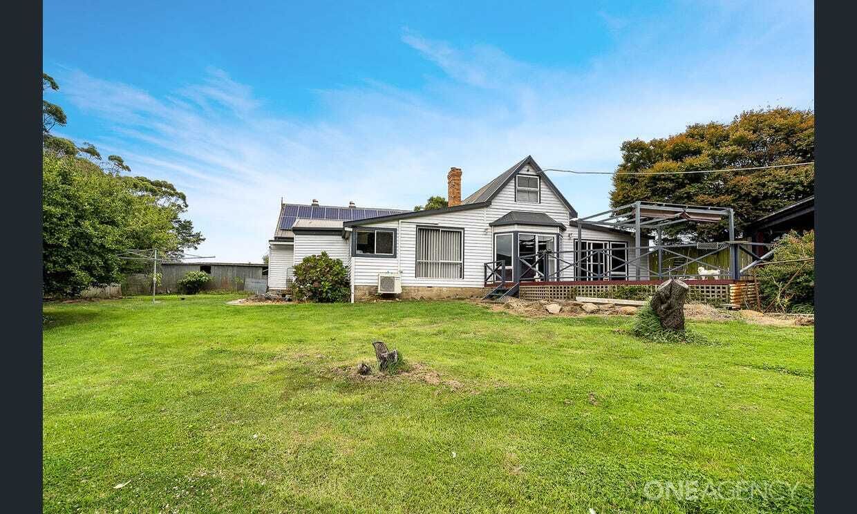 The Ultimate Family Farm Stay | Sleeps 10 @ Rocky Cape — image 6