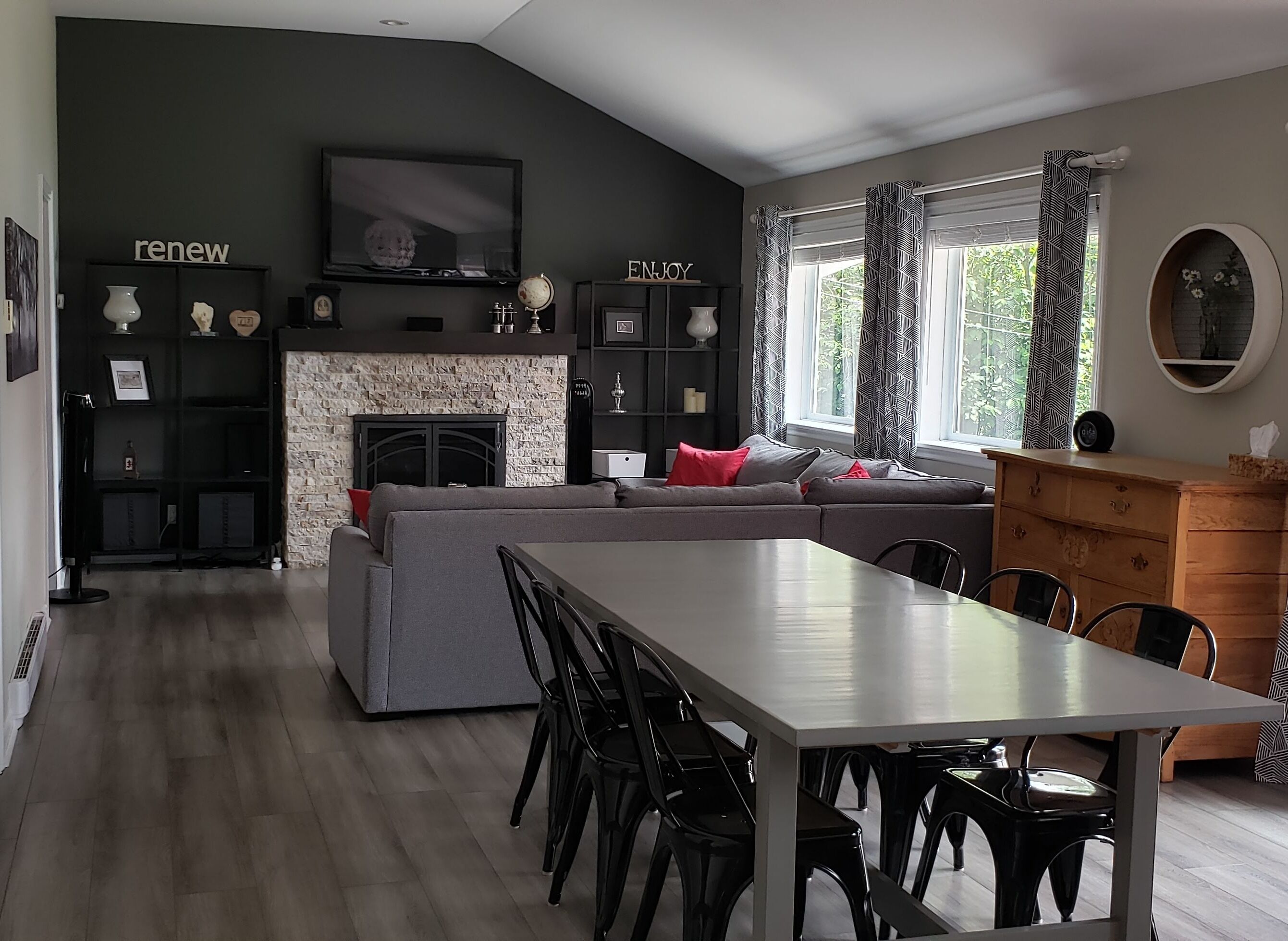 Cottage on Quiet Private Lake