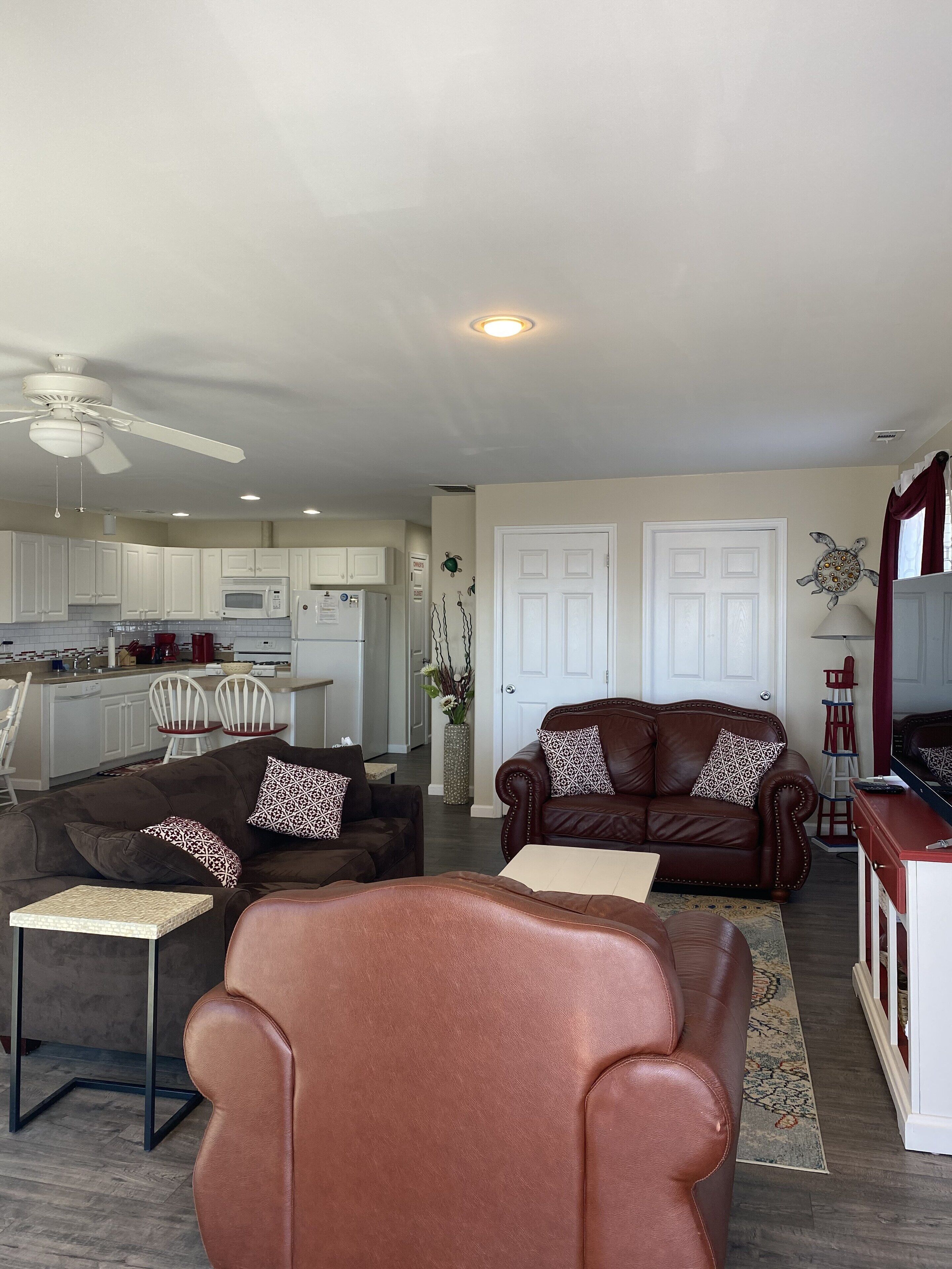 BOOK 2024 TODAY! SMALL PET OK! A DECK TO DIE FOR! VIEWS 4 MILES! GUEST FAVORITE!