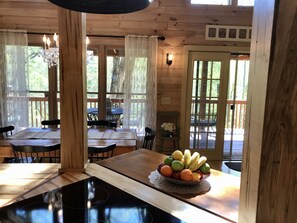 Dining - Beautiful Secluded Cabin with Creek and Mountain View , Pet Friendly (Franklin)