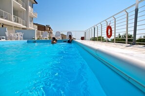 Imagen sin descripción, 2 de 28, botón