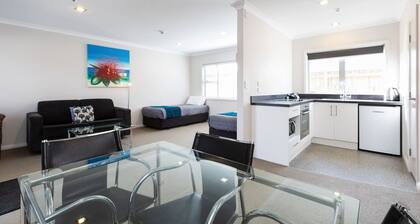 Beach Street Motel Apartments