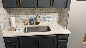 Interior - A Perfect well furnished, spacious 2Bedroom house (Detroit)