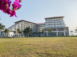 Front of property - Duy Tan Quang Binh Hotel & Resort (Dong Hoi)