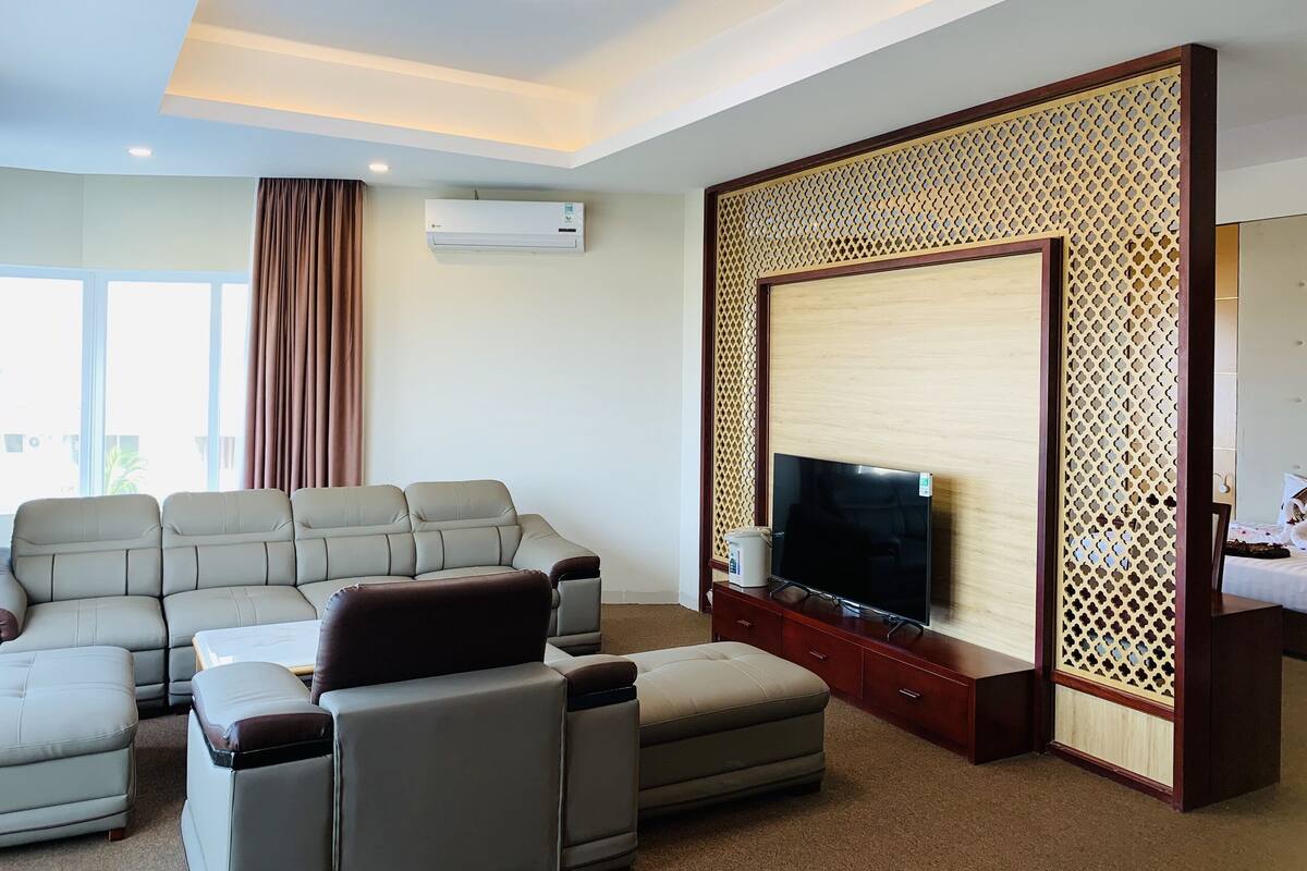 Luxury Double Room | In-room safe, desk, laptop workspace, blackout curtains