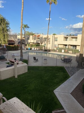 Property grounds - 2 bed 2 bath in Old Town!! (Scottsdale)
