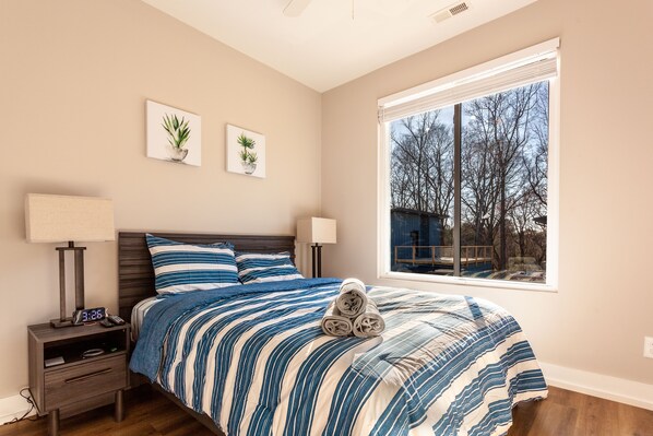 3 bedrooms, iron/ironing board, travel crib, free WiFi