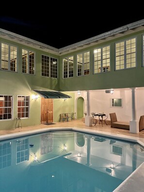Outdoor pool - La Castillo Verde (Montego Bay)