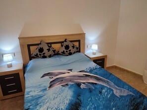 3 間睡房、熨斗/熨衫板、床單