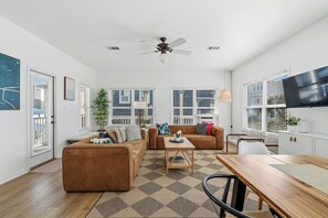 Smart TV - Private walkway!  150 steps to the beach! (Miramar Beach)