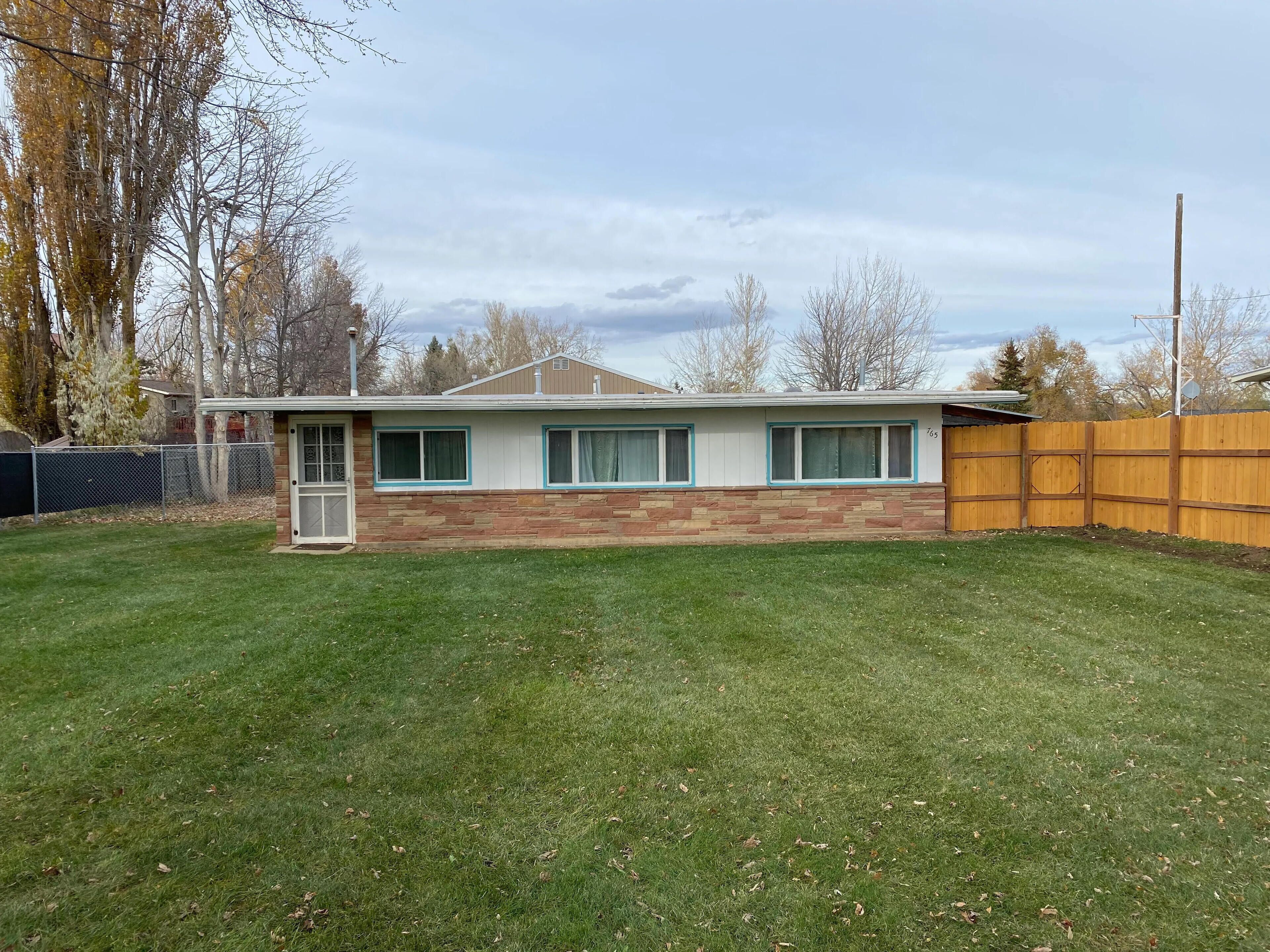 Off the beaten path to beautiful mountain views