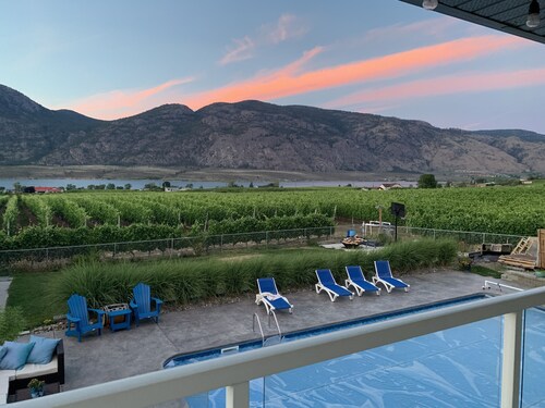 Poolside Suite Surrounded by Vineyard & Orchard
