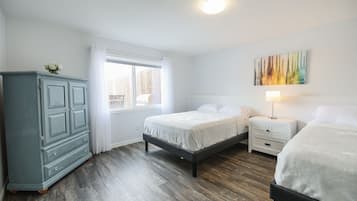 2 bedrooms, desk, iron/ironing board, free WiFi