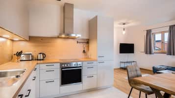 Kühlschrank, Ofen, Herdplatte, Geschirrspüler