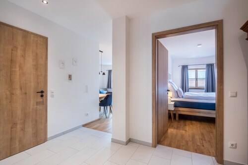 Ferienwohnung "Max" am Schlöglhof mit WLAN & Balkon