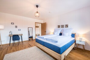 1 Schlafzimmer, Schreibtisch, Bügeleisen/Bügelbrett, kostenloses WLAN