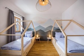 2 chambres, fer et planche à repasser, Wi-Fi gratuit, draps fournis