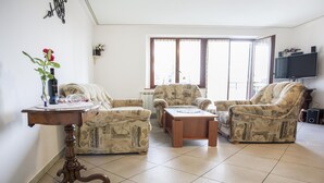 Living room - Cademia Two-bedroom Apartment 2 (Rovinj)