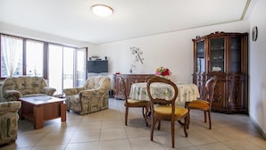 Living room - Cademia Two-bedroom Apartment 2 (Rovinj)