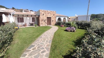 House, 2 Bedrooms, Patio | Property entrance