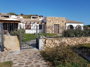 Maison, 2 chambres, patio | Entrée de l’hébergement 