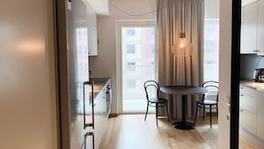 Lägenhet - 1 sovrum - balkong - utsikt mot staden | Restauranger