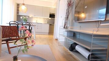 Apartment, 1 Bedroom, Balcony, Garden View | Interior