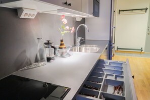 Lägenhet - 1 sovrum - balkong - utsikt mot trädgården | Interiör