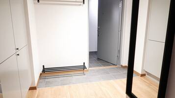 Apartment, 1 Bedroom, Balcony, City View | Interior