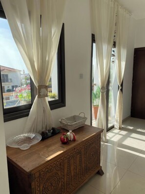 Apartamento, 2 quartos, para fumantes, sacada | Parte interna