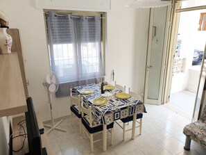 House, 2 Bedrooms, Patio | Dining - Detached House on the Ground Floor in San Foca Ll77 (Melendugno)