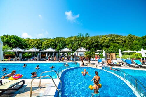 Marina Sands Bijou Boutique - Amazing Views