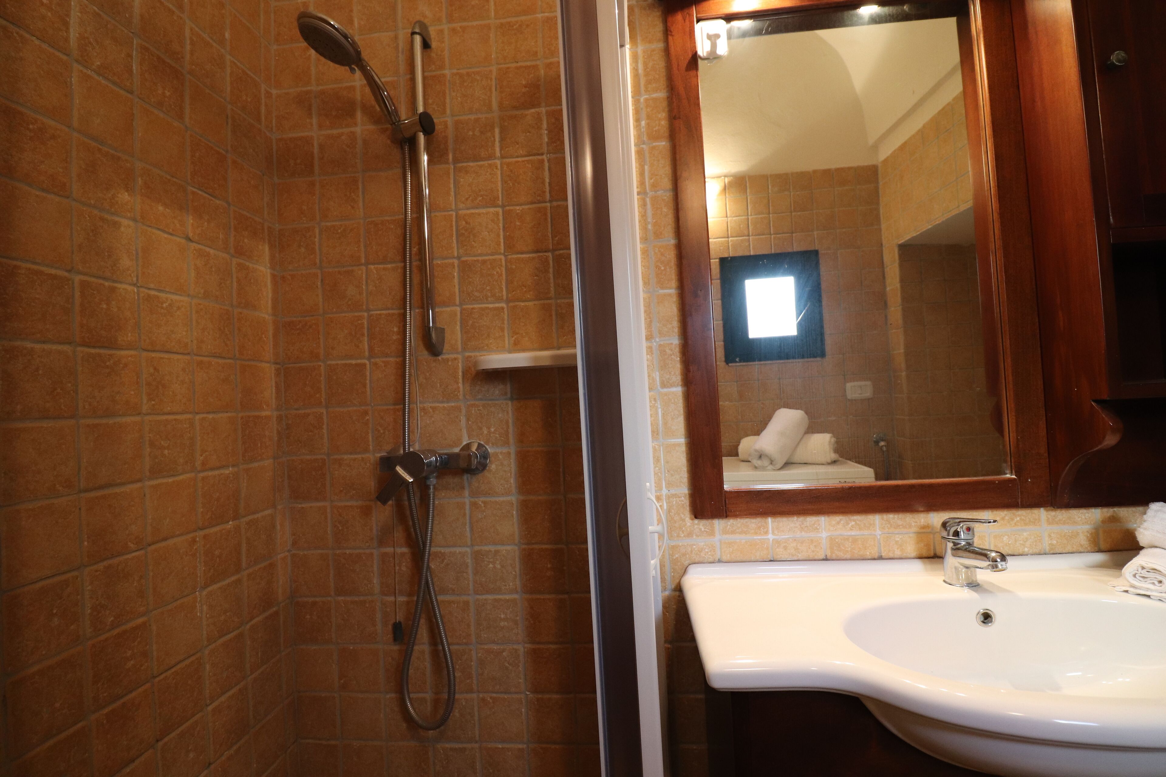 House, 2 Bedrooms, Garden View | Bathroom