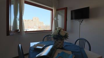 Casa, 1 camera da letto, balcone, vista città | Ristoranti