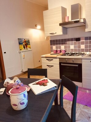 Stovetop, coffee/tea maker - Ilarias Home by the Beach (Anzio)