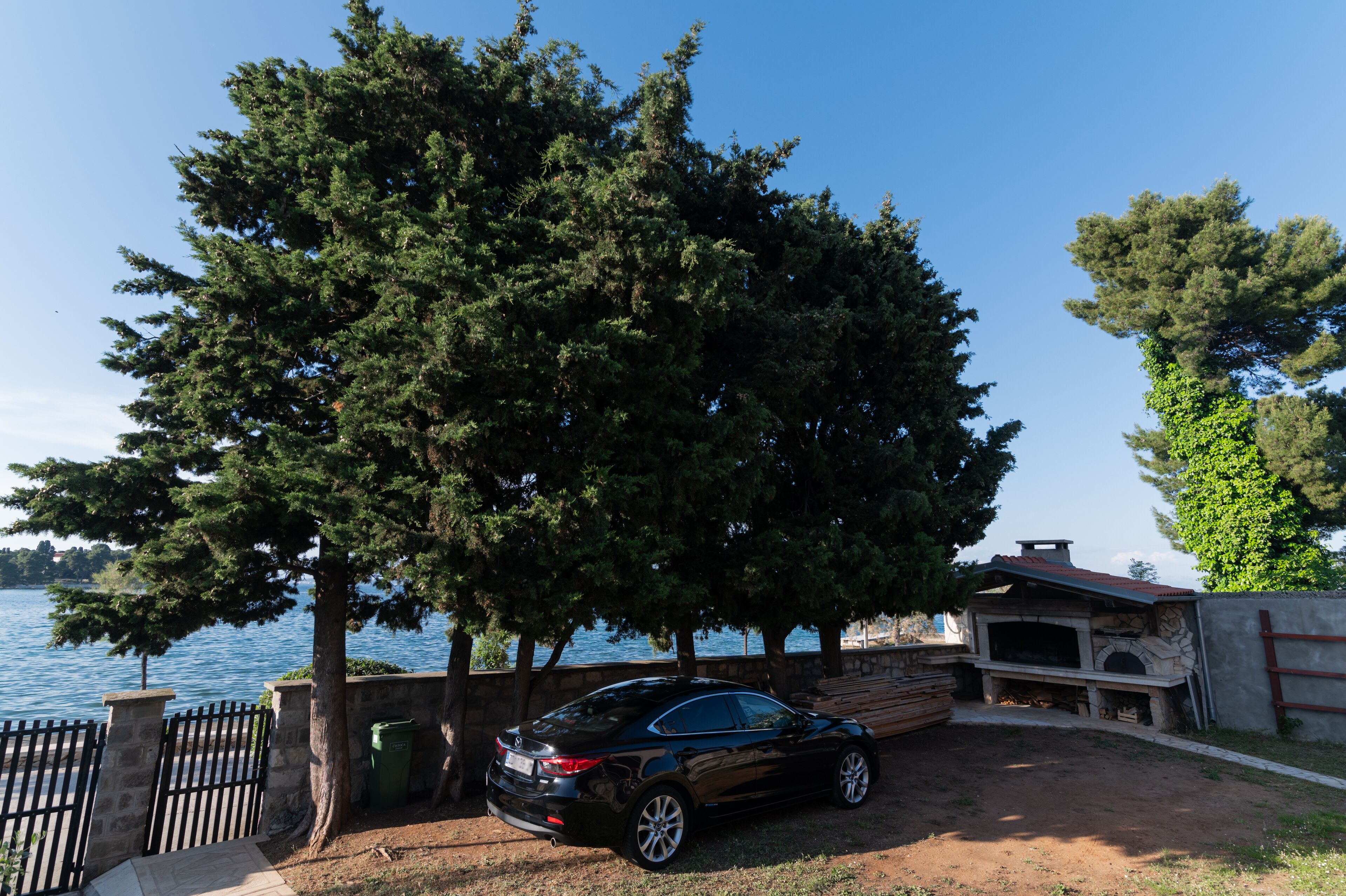 Studio, 1 Bedroom, Smoking, Garden View | Parking | Free self-parking