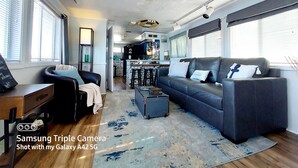 House, 2 Bedrooms, Balcony, River View | Living room - 2 Story Houseboat Seeking a Captain Fishpets Ok (West Monroe)
