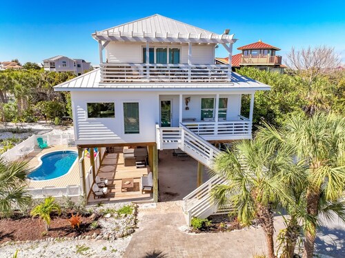 Floridays • Steps to Gulf • Heated Pool, Spa, 2 Carts