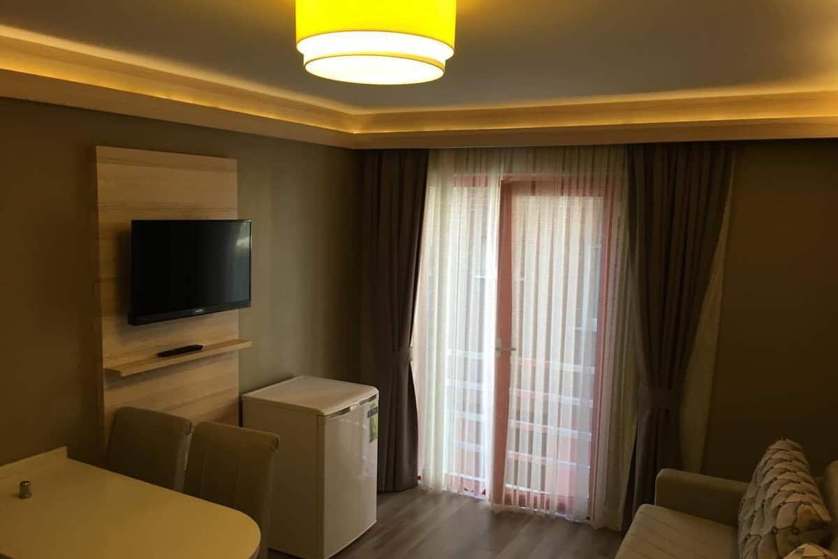 Basic Condo, 1 Double Bed with Sofa bed | 1 bedroom, in-room safe, blackout drapes, soundproofing