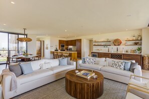 Smart TV - Ocean View 3 bds Marietas: Breakfast cooking+ Pool+ Gym inside PuntaMita (Punta de Mita)